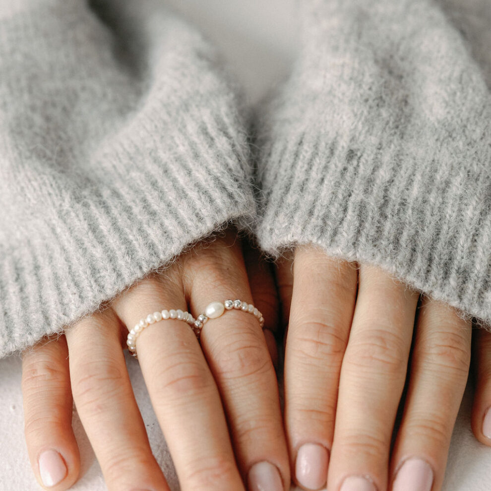 PIERŚCIONEK Z PEREŁ MINI N.2